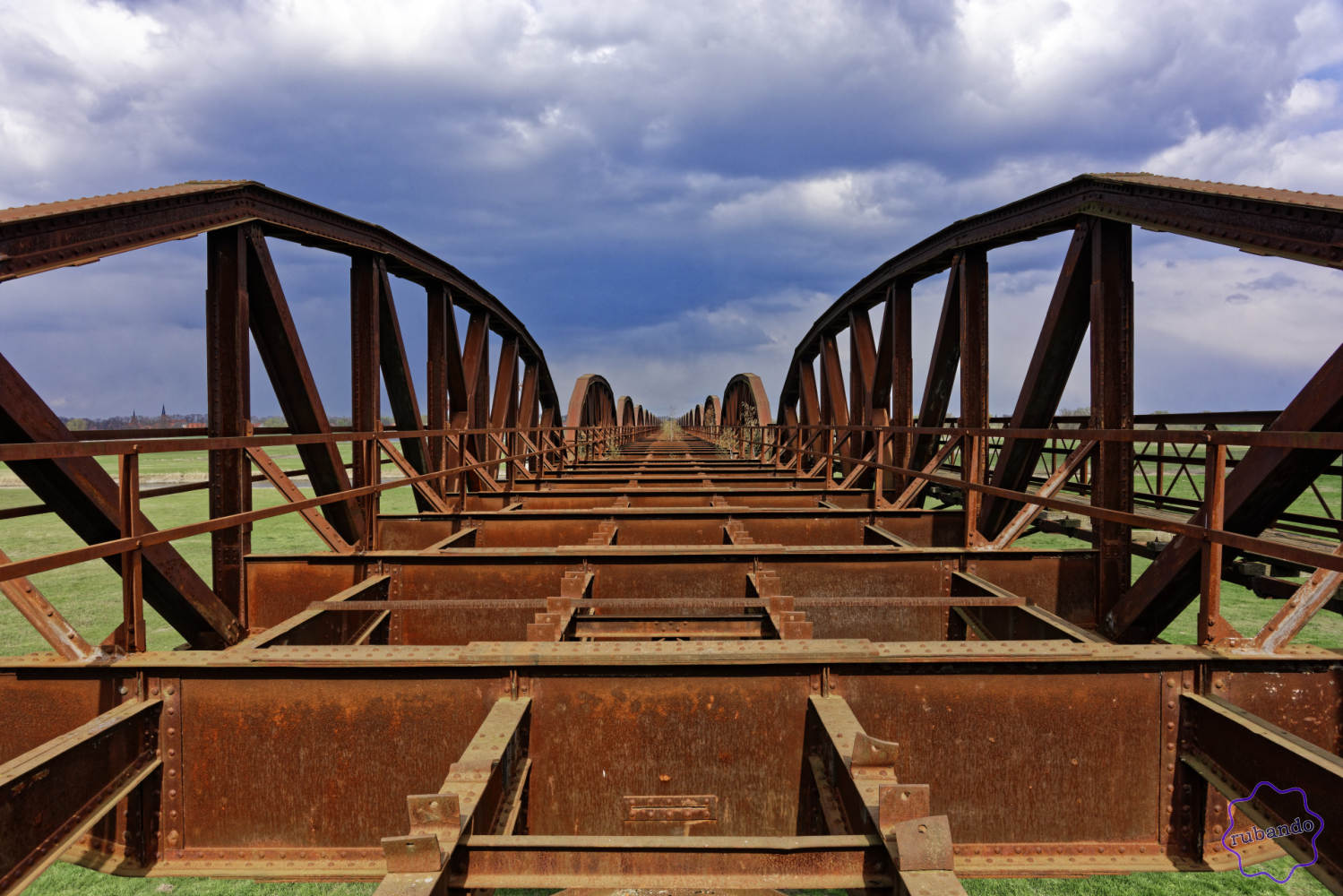 DoemitzerEisenbahnbruecke.jpg Dömitzer Eisenbahnbrücke