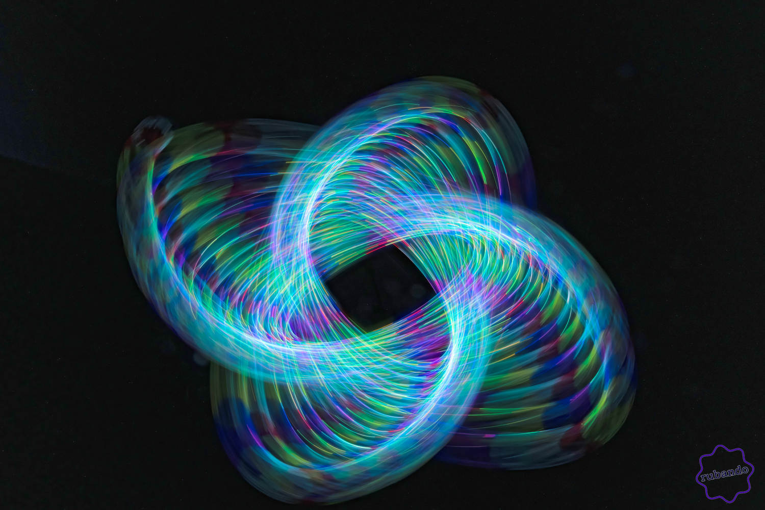 Lichtspirale.jpg Spielerei mit LED-Lichtern