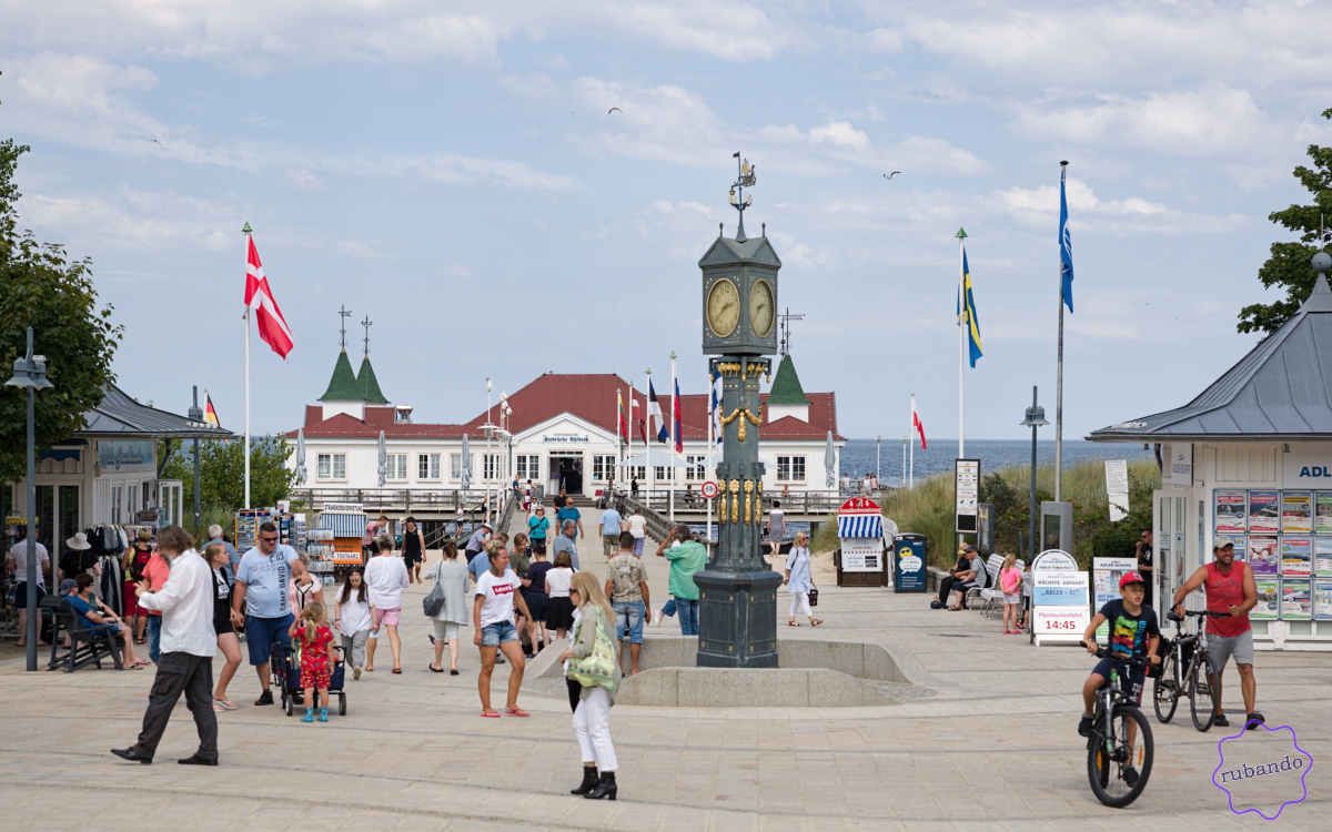 Sommer_Usedom_Heringsdorf.jpg Vor der Seebrücke Heringsdorf auf Usedom